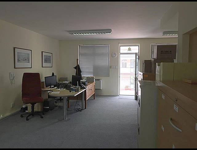 93M² OFFICE TO LET IN WESTLAKE